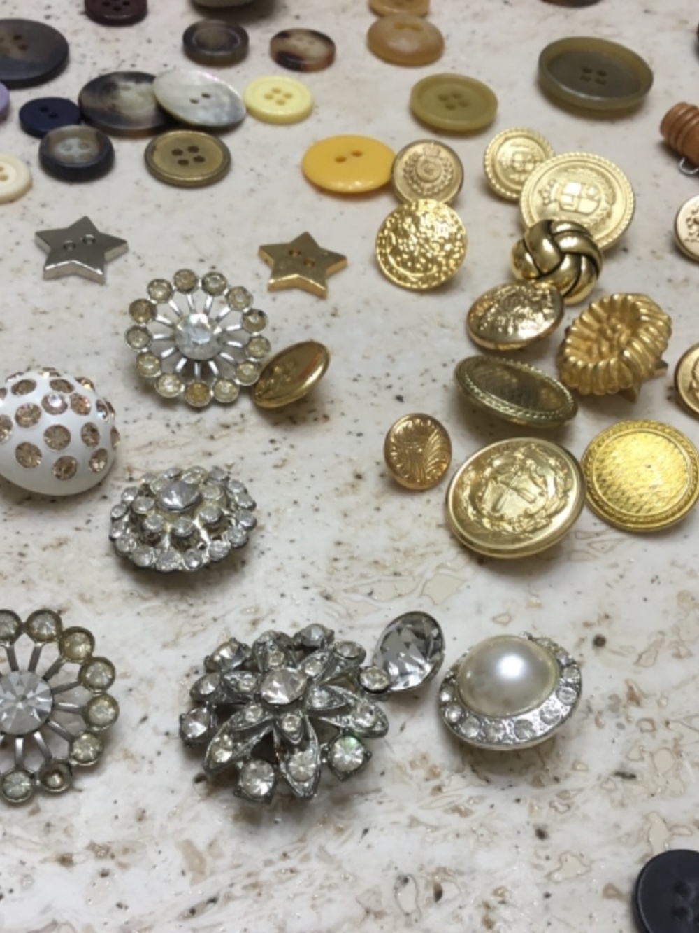 Buttons Metal, Rhinestone, Plastic Multi Color Mixed Sizes - Picture 2 of 4